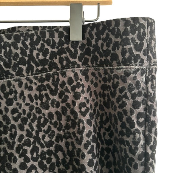 Old Navy High Rise Stevie Black Velvet Leopard Print Women's Pants Casual XL - Picture 9 of 14